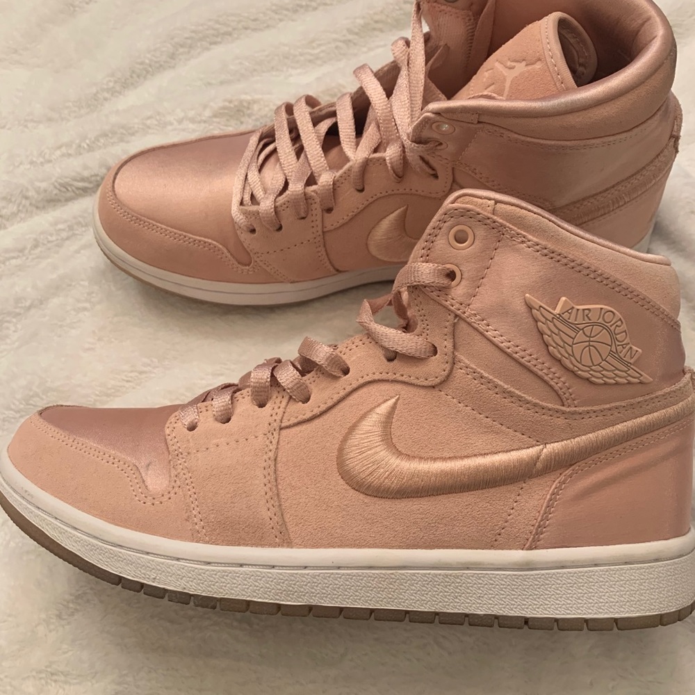 Jordan 1 Retro Sunset Tint White Metallic Gold 9.5